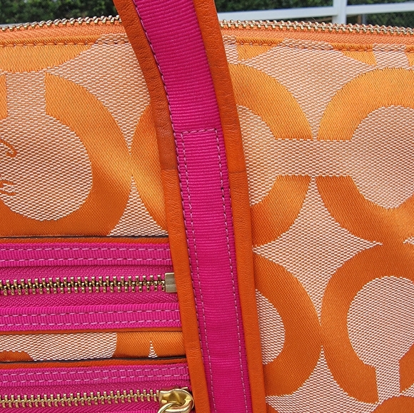Coach Persimmon And Magenta Poppy Tote Bag - Picture 4 of 16
